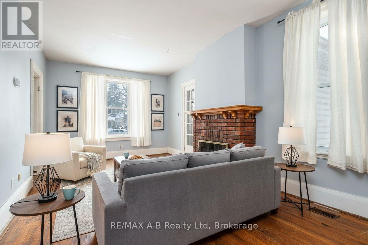 86 King Street, Bluewater, Ontario  N0M 1X0 - Photo 11 - X12796432