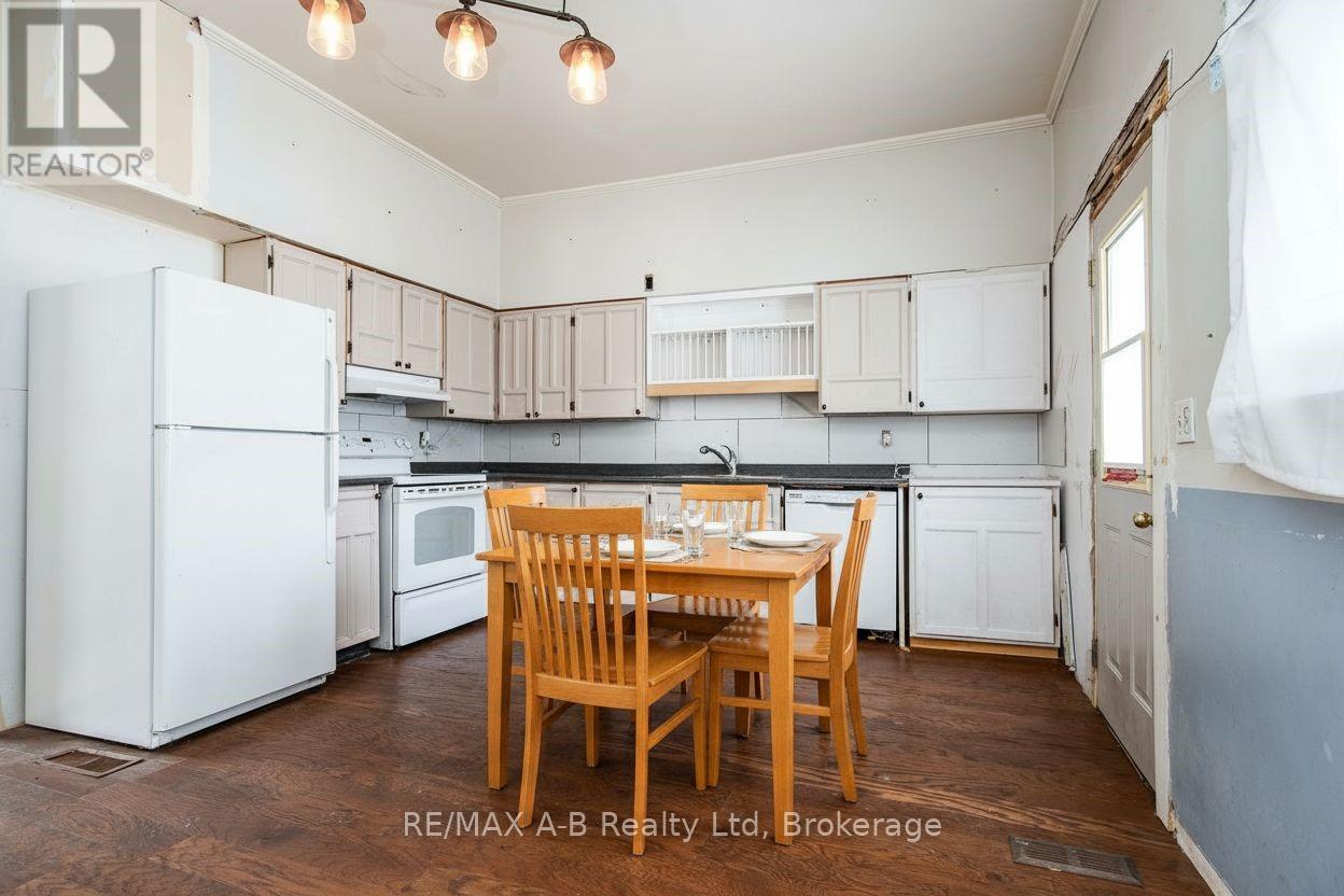 86 King Street, Bluewater, Ontario  N0M 1X0 - Photo 17 - X12796432