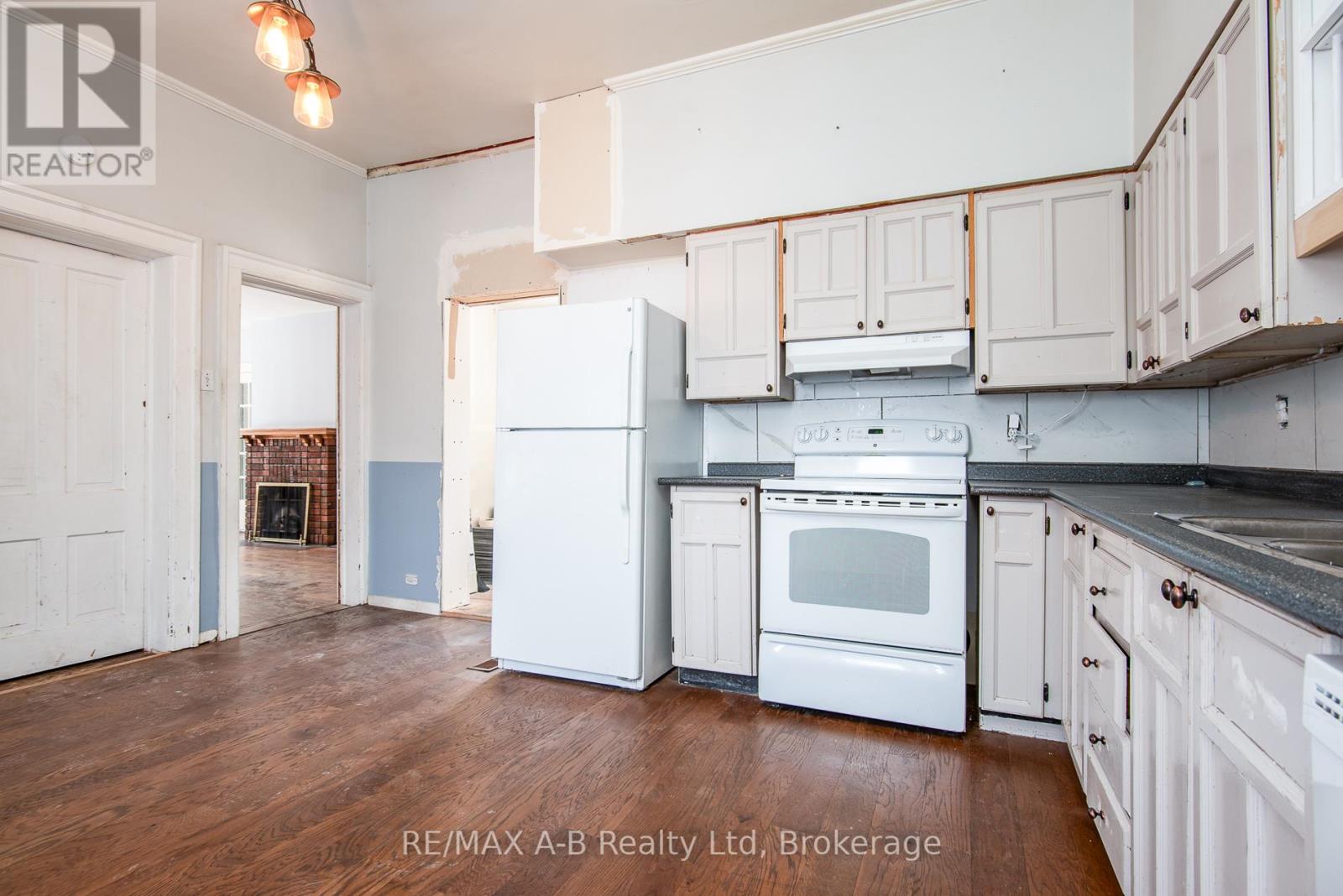 86 King Street, Bluewater, Ontario  N0M 1X0 - Photo 20 - X12796432