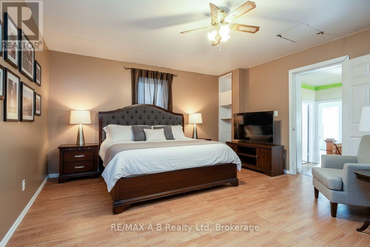 86 King Street, Bluewater, Ontario  N0M 1X0 - Photo 27 - X12796432