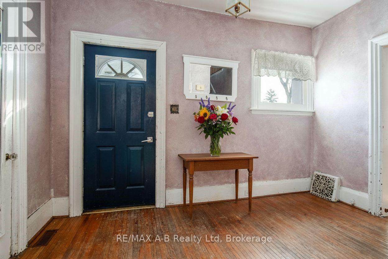 86 King Street, Bluewater, Ontario  N0M 1X0 - Photo 8 - X12796432