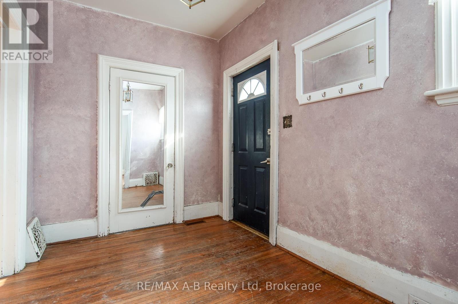 86 King Street, Bluewater, Ontario  N0M 1X0 - Photo 9 - X12796432