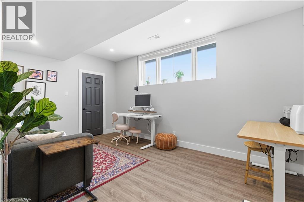 88 Old Forest Crescent, Kitchener, Ontario  N2N 2A3 - Photo 30 - 40805634