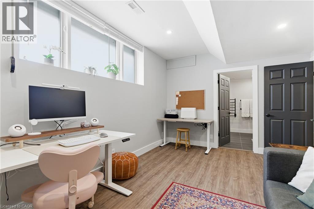 88 Old Forest Crescent, Kitchener, Ontario  N2N 2A3 - Photo 32 - 40805634