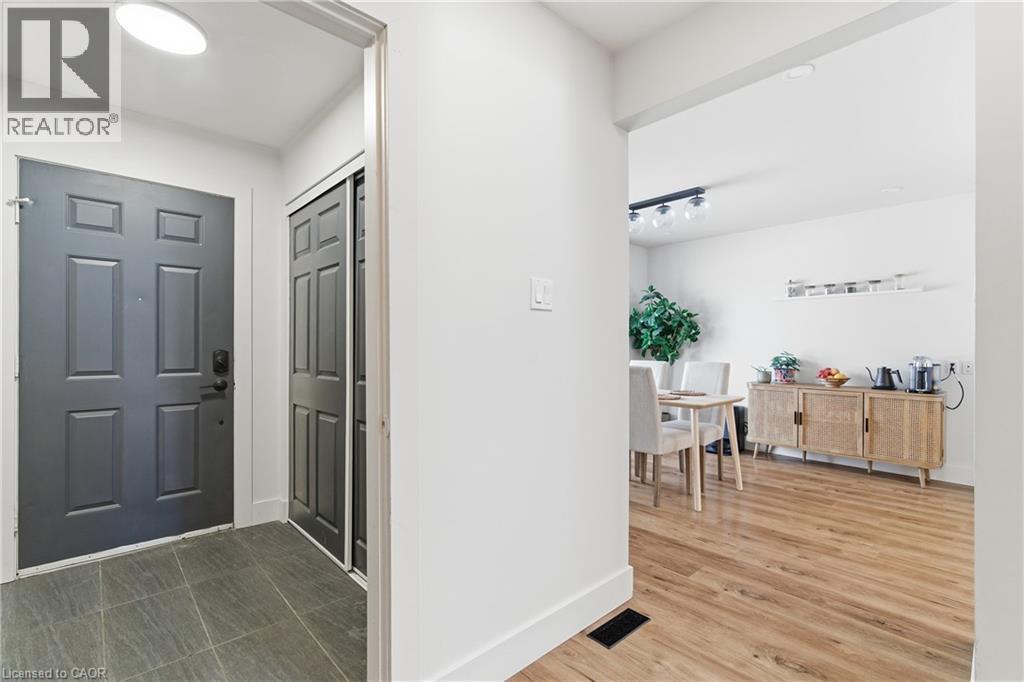 88 Old Forest Crescent, Kitchener, Ontario  N2N 2A3 - Photo 5 - 40805634