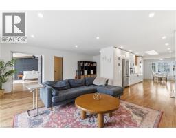 88 OLD FOREST Crescent, Kitchener, Ontario