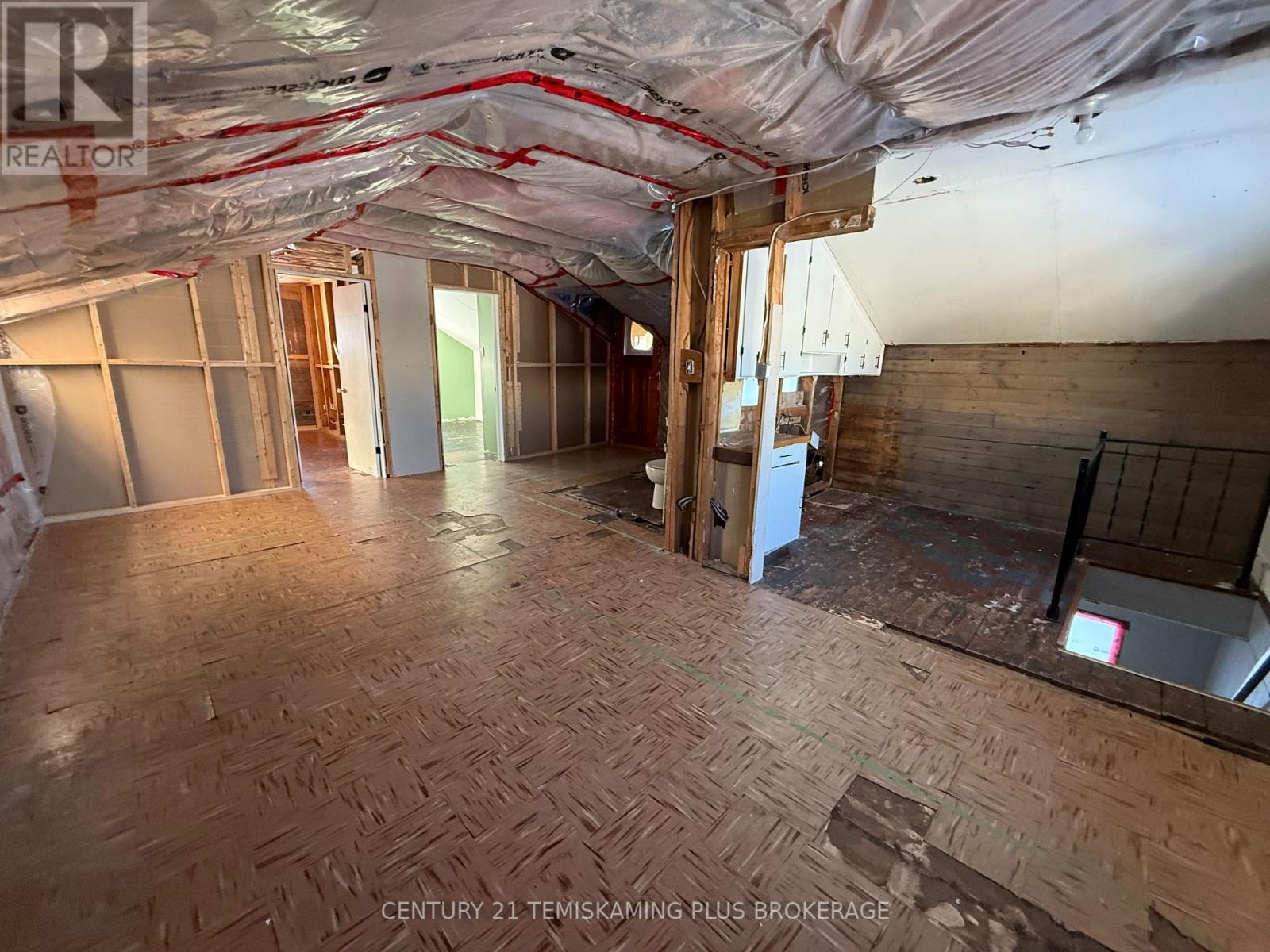 47 Hudson Bay Avenue, Kirkland Lake (Kl & Area), Ontario  P2N 2J1 - Photo 10 - T12796460