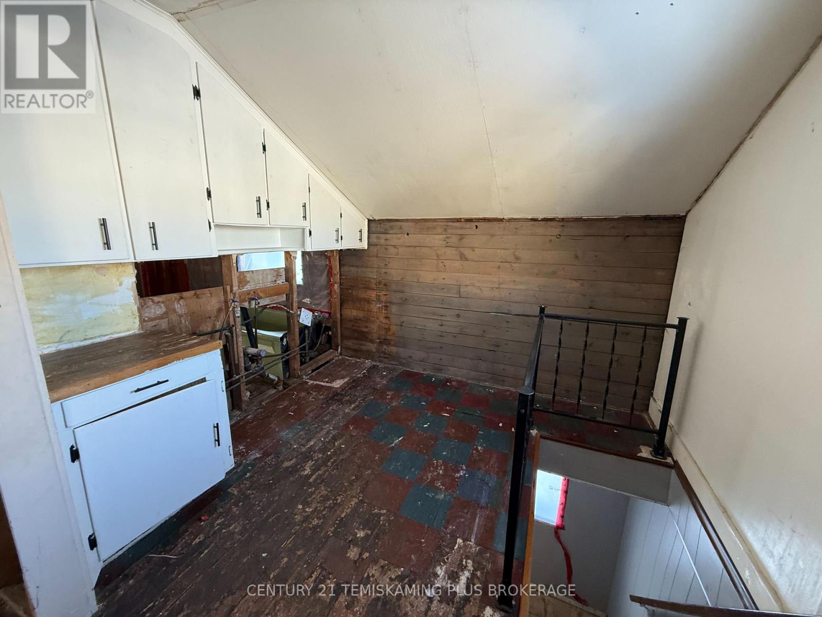 47 Hudson Bay Avenue, Kirkland Lake (Kl & Area), Ontario  P2N 2J1 - Photo 13 - T12796460