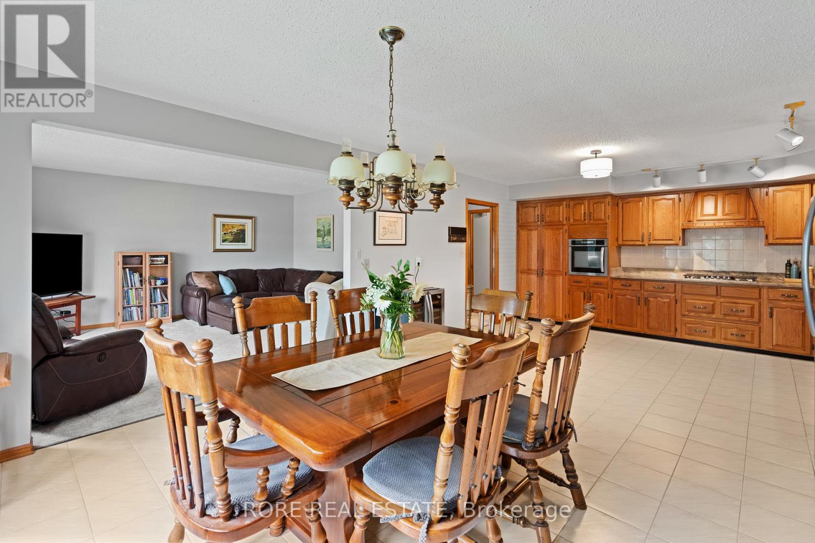 181 Gilmore Road, Fort Erie, Ontario  L2A 2M2 - Photo 7 - X12796428