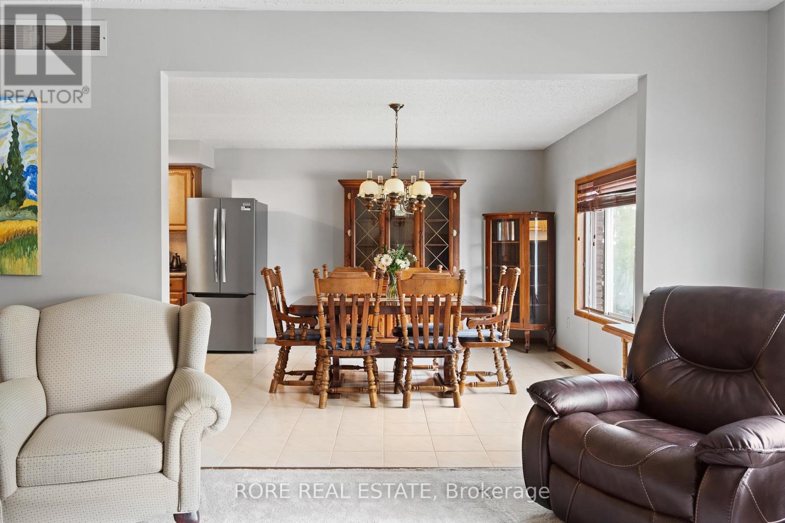 181 Gilmore Road, Fort Erie, Ontario  L2A 2M2 - Photo 8 - X12796428