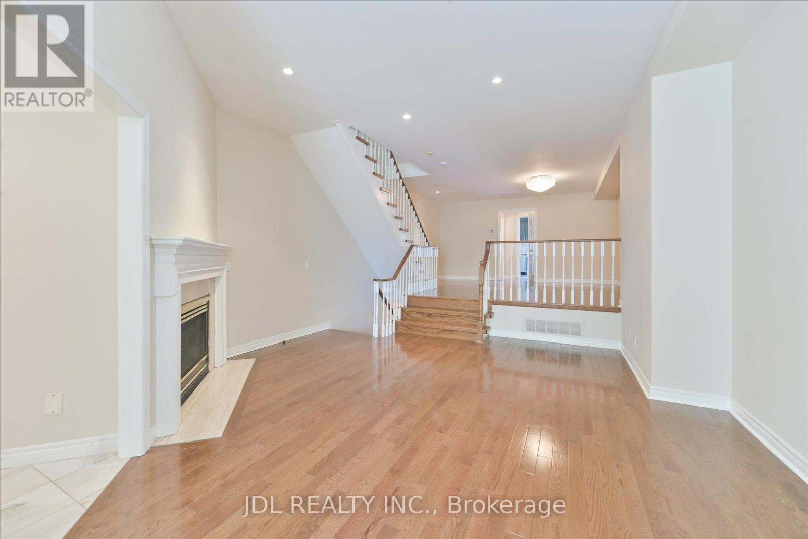 I - 3036 Bayview Avenue, Toronto, Ontario  M2N 5L2 - Photo 5 - C12796430