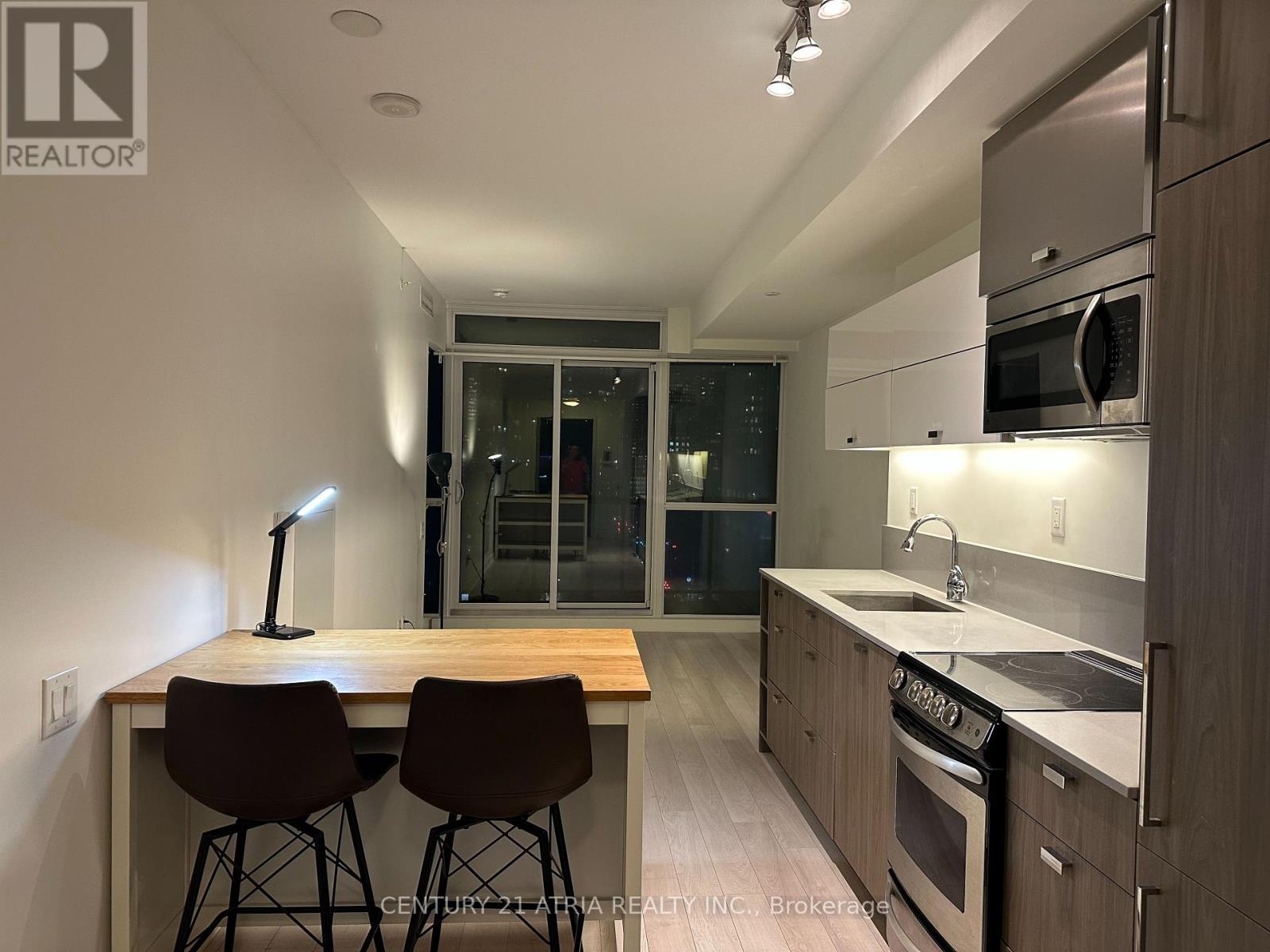 1508 - 290 Adelaide Street, Toronto, Ontario  M5V 1P6 - Photo 2 - C12796440