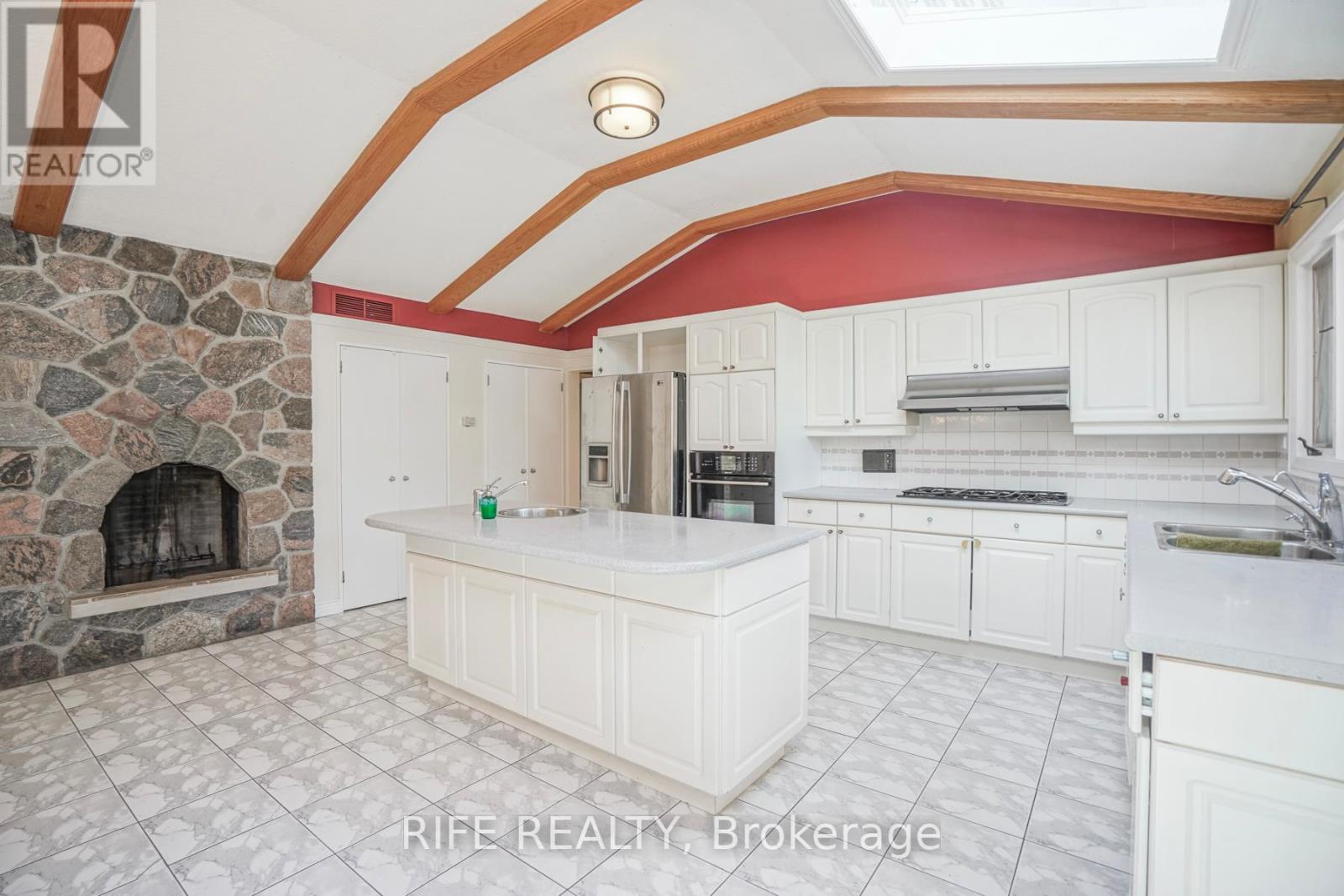 28 Wembley Avenue, Markham, Ontario  L3R 2A9 - Photo 11 - N12796450