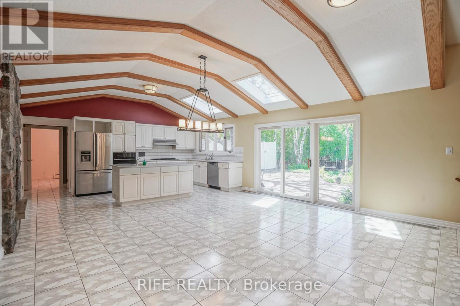 28 Wembley Avenue, Markham, Ontario  L3R 2A9 - Photo 13 - N12796450