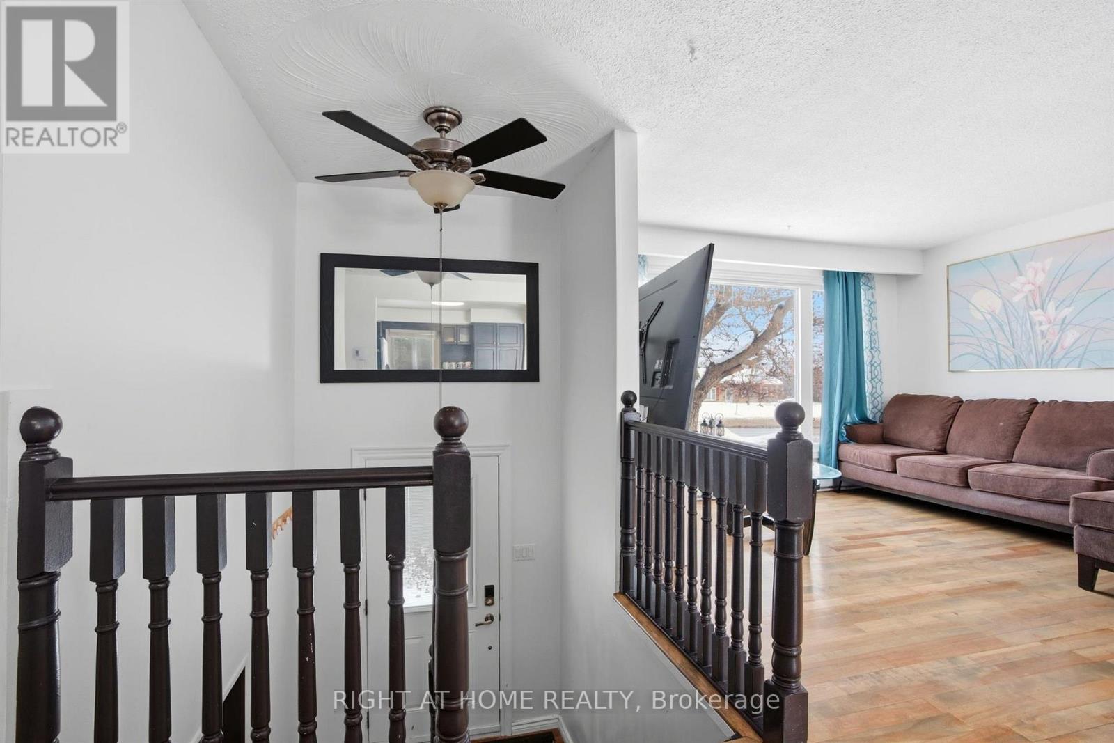 198 Ferndale Drive N, Barrie, Ontario  L4N 9W2 - Photo 3 - S12796456