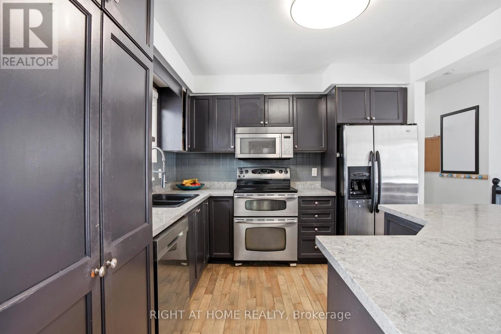 198 Ferndale Drive N, Barrie, Ontario  L4N 9W2 - Photo 5 - S12796456