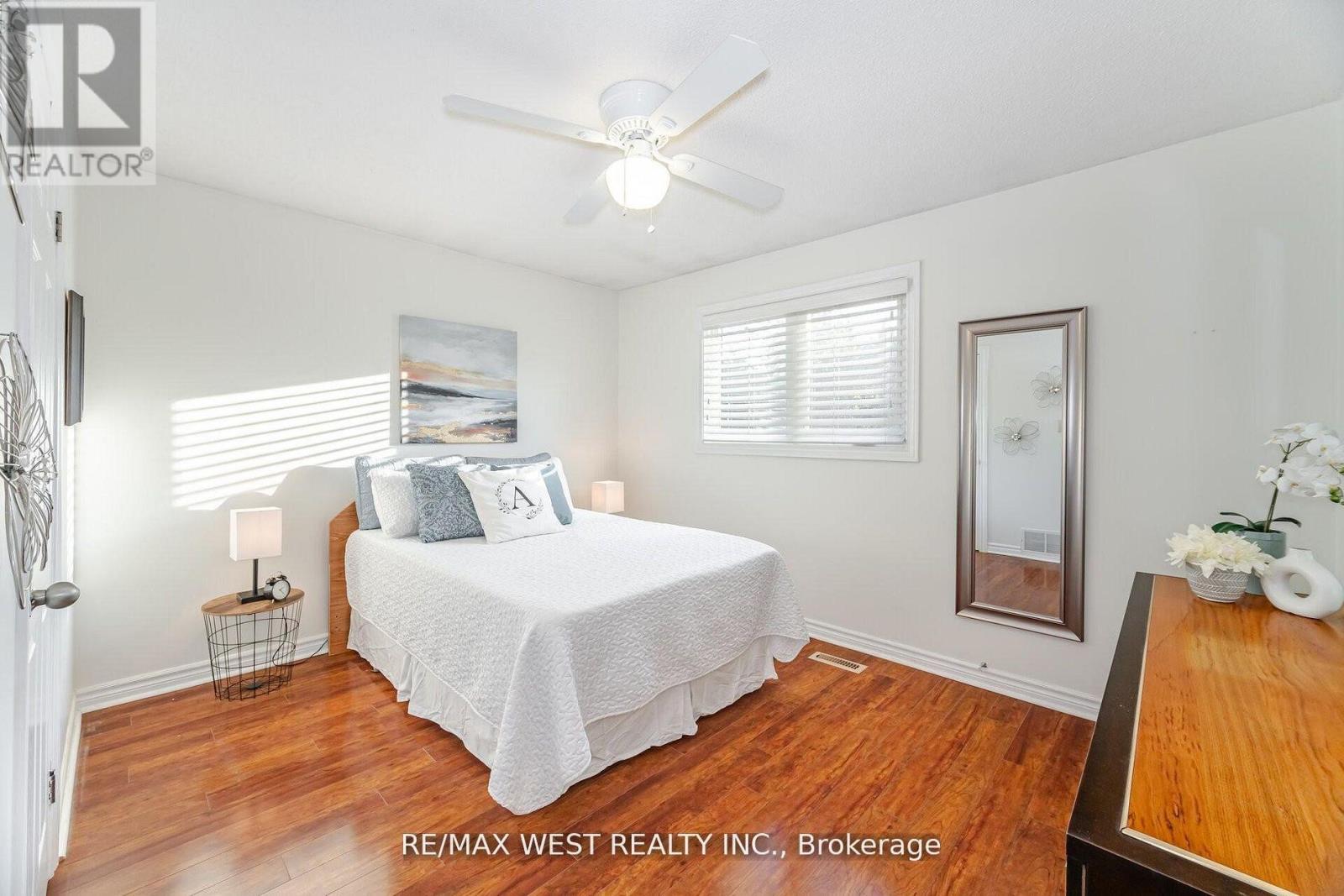 17 Malcolm Crescent, Brampton (Central Park), Ontario  L6S 3C7 - Photo 13 - W12794084