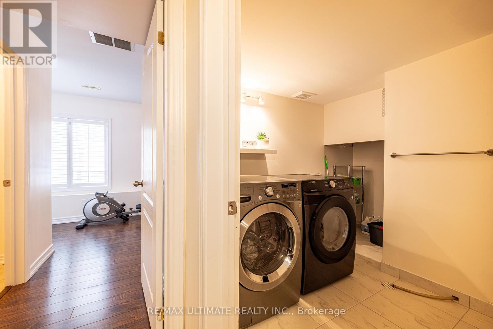 1160 Islington Avenue, Toronto, Ontario  M8Z 4S7 - Photo 38 - W12796438