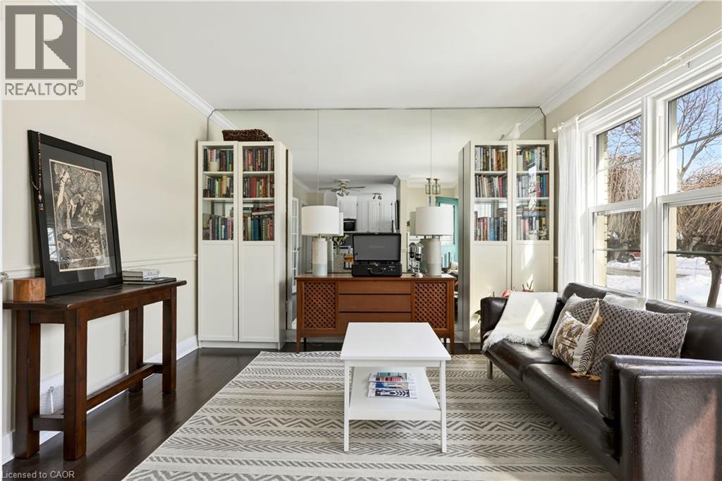 2067 Maplewood Drive, Burlington, Ontario  L7R 2C6 - Photo 6 - 40805859