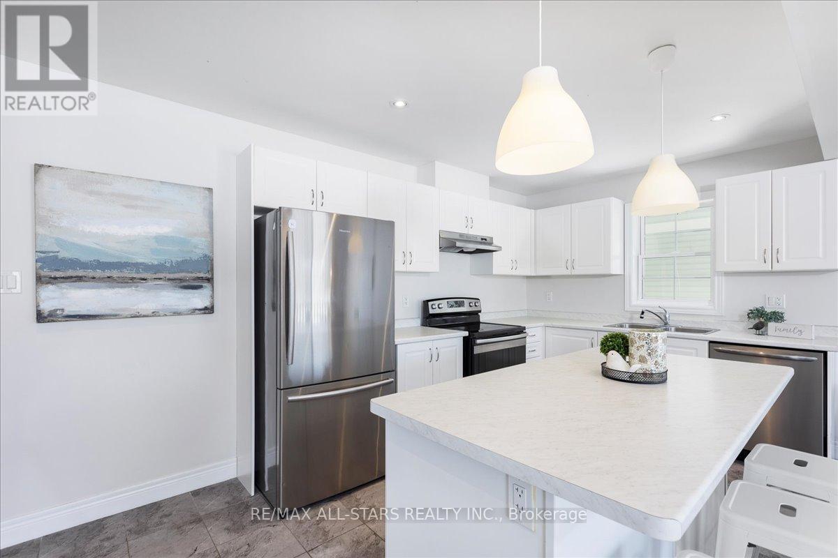 81 Douglas Drive, Bracebridge, Ontario  P1L 0L3 - Photo 11 - X12796452