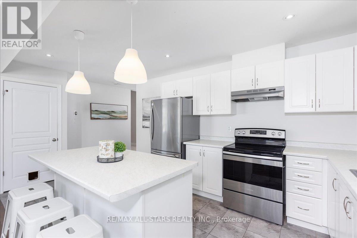 81 Douglas Drive, Bracebridge, Ontario  P1L 0L3 - Photo 5 - X12796452