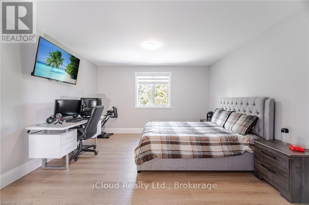 4 Deer View Ridge, Puslinch, Ontario  N1H 6H9 - Photo 33 - X12796454