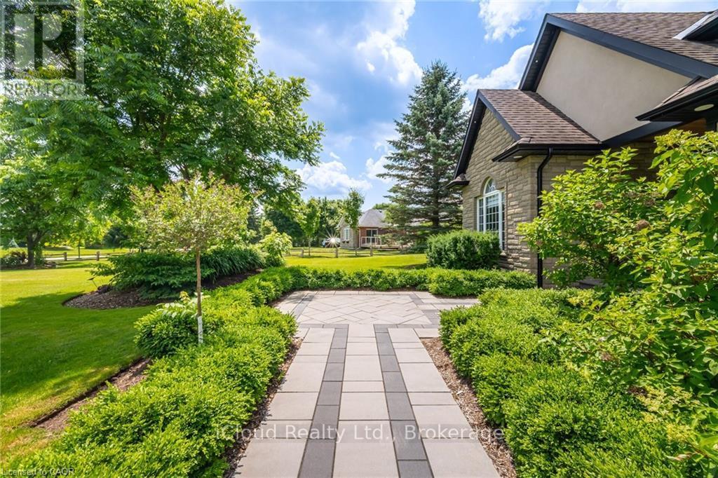 4 Deer View Ridge, Puslinch, Ontario  N1H 6H9 - Photo 5 - X12796454