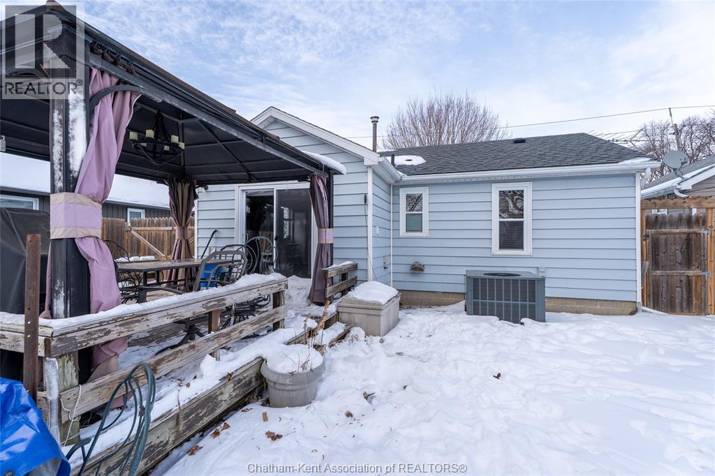 42 Reaume Avenue, Wallaceburg, Ontario  N8A 1B6 - Photo 35 - 26002805