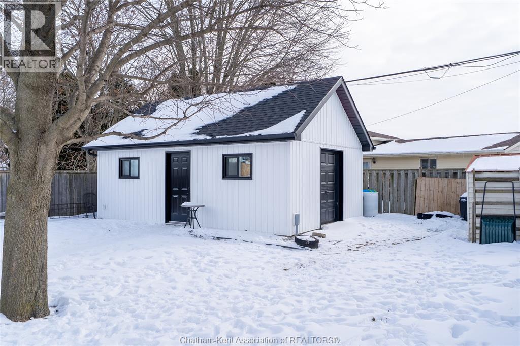 42 Reaume Avenue, Wallaceburg, Ontario  N8A 1B6 - Photo 28 - 26002805