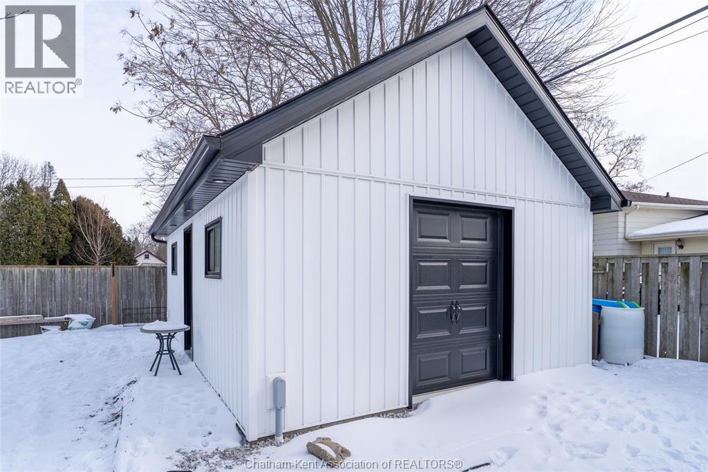 42 Reaume Avenue, Wallaceburg, Ontario  N8A 1B6 - Photo 30 - 26002805