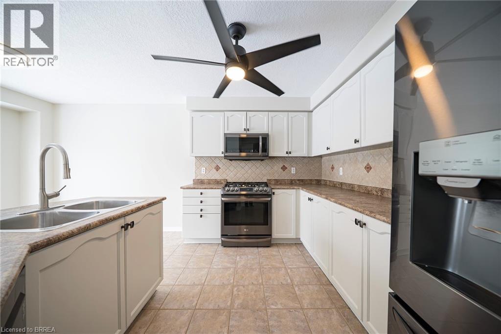 12 Gaydon Way, Brantford, Ontario  N3T 6P9 - Photo 9 - 40804690