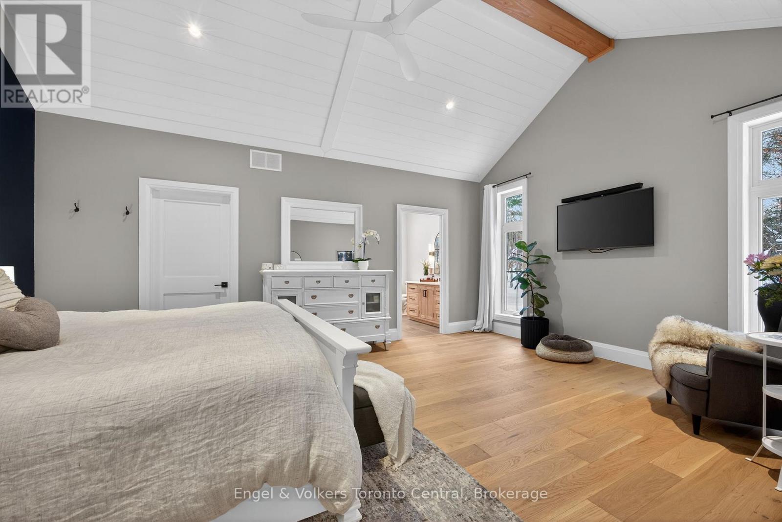 1107 Xavier Street, Gravenhurst, Ontario P0E 1G0 - Photo 26 - X12796548