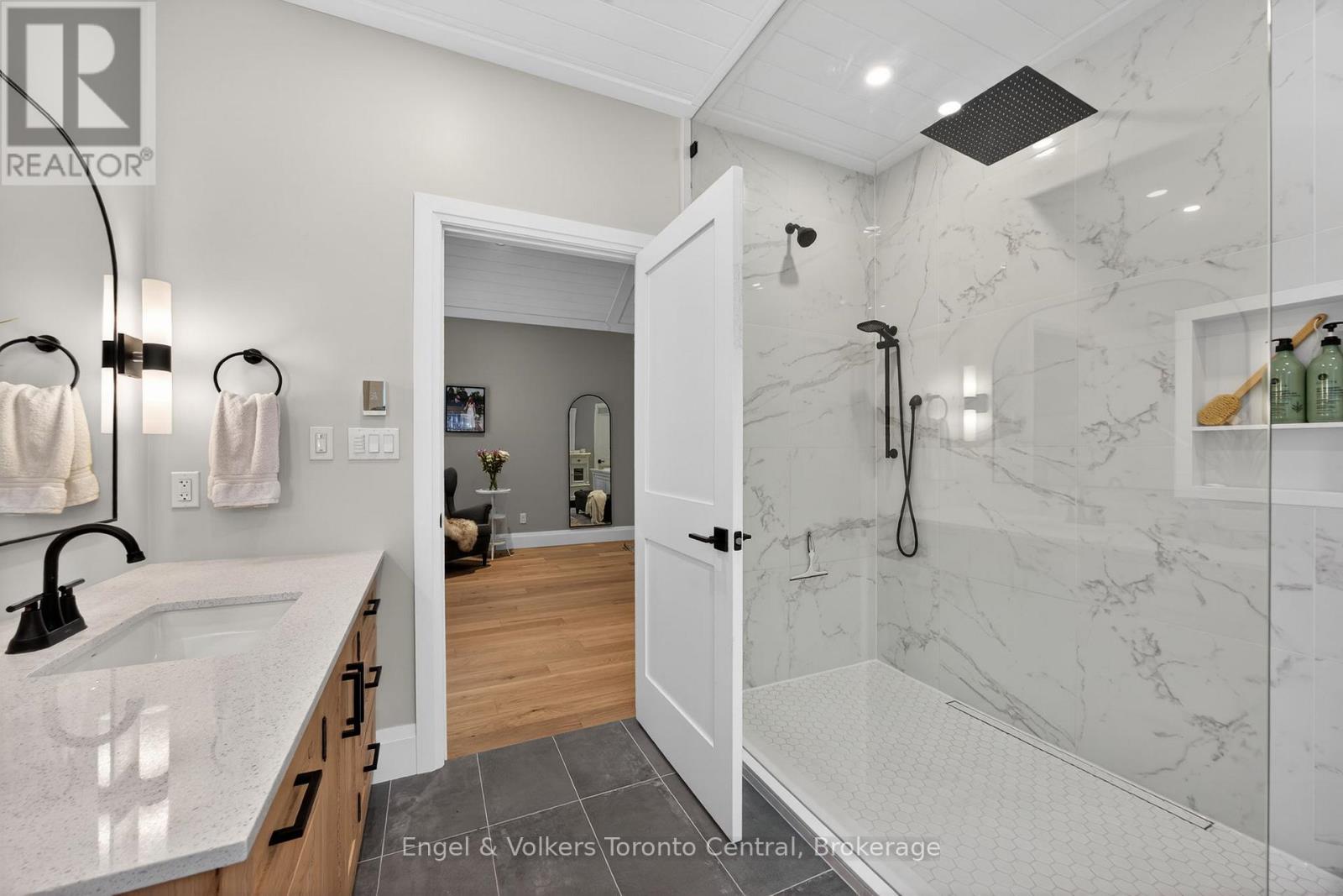 1107 Xavier Street, Gravenhurst, Ontario P0E 1G0 - Photo 29 - X12796548