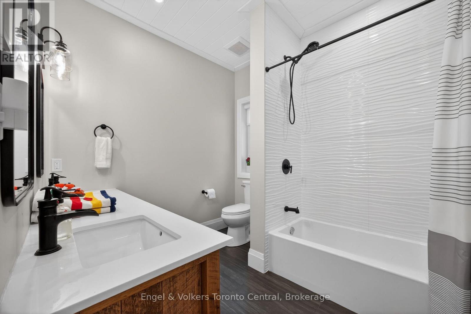 1107 Xavier Street, Gravenhurst, Ontario P0E 1G0 - Photo 31 - X12796548