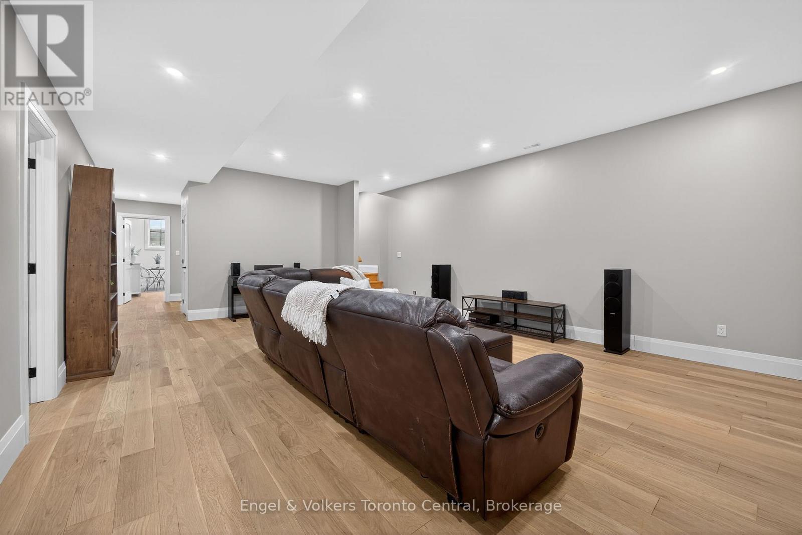 1107 Xavier Street, Gravenhurst, Ontario P0E 1G0 - Photo 39 - X12796548