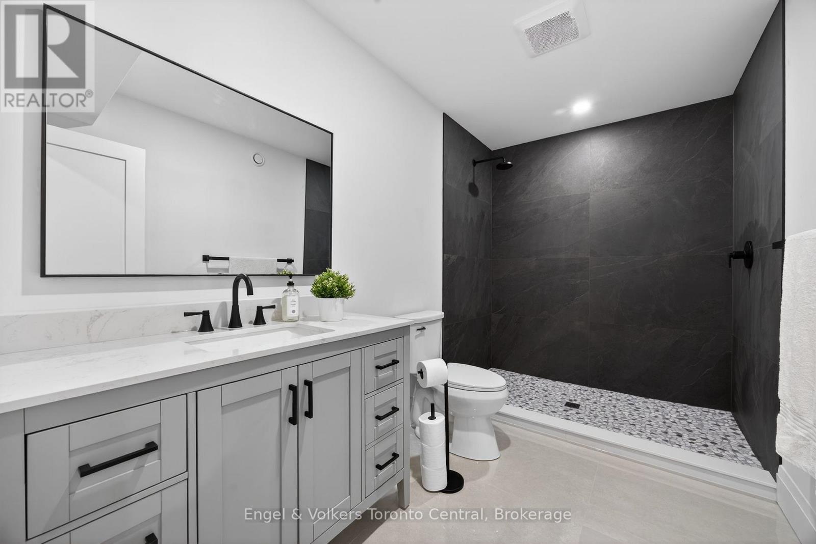 1107 Xavier Street, Gravenhurst, Ontario P0E 1G0 - Photo 43 - X12796548