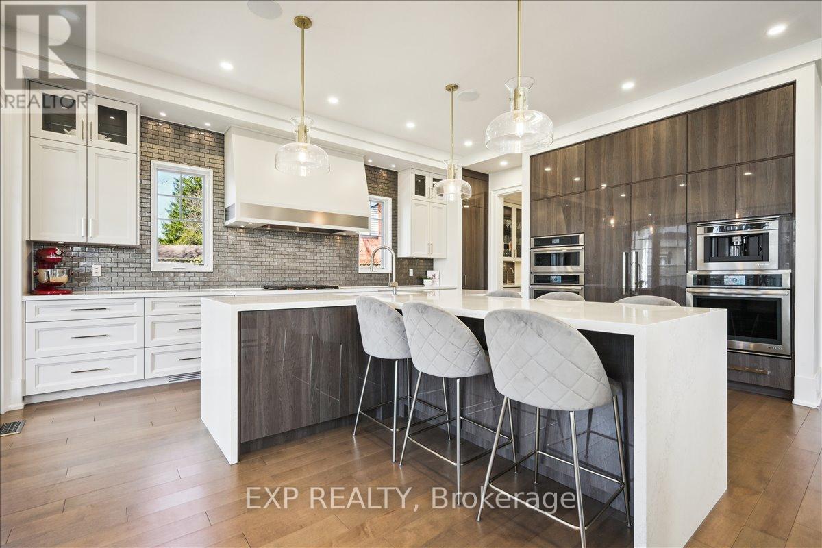 528 Wellington Crescent, Oakville, Ontario  L6L 4X5 - Photo 23 - W12796538