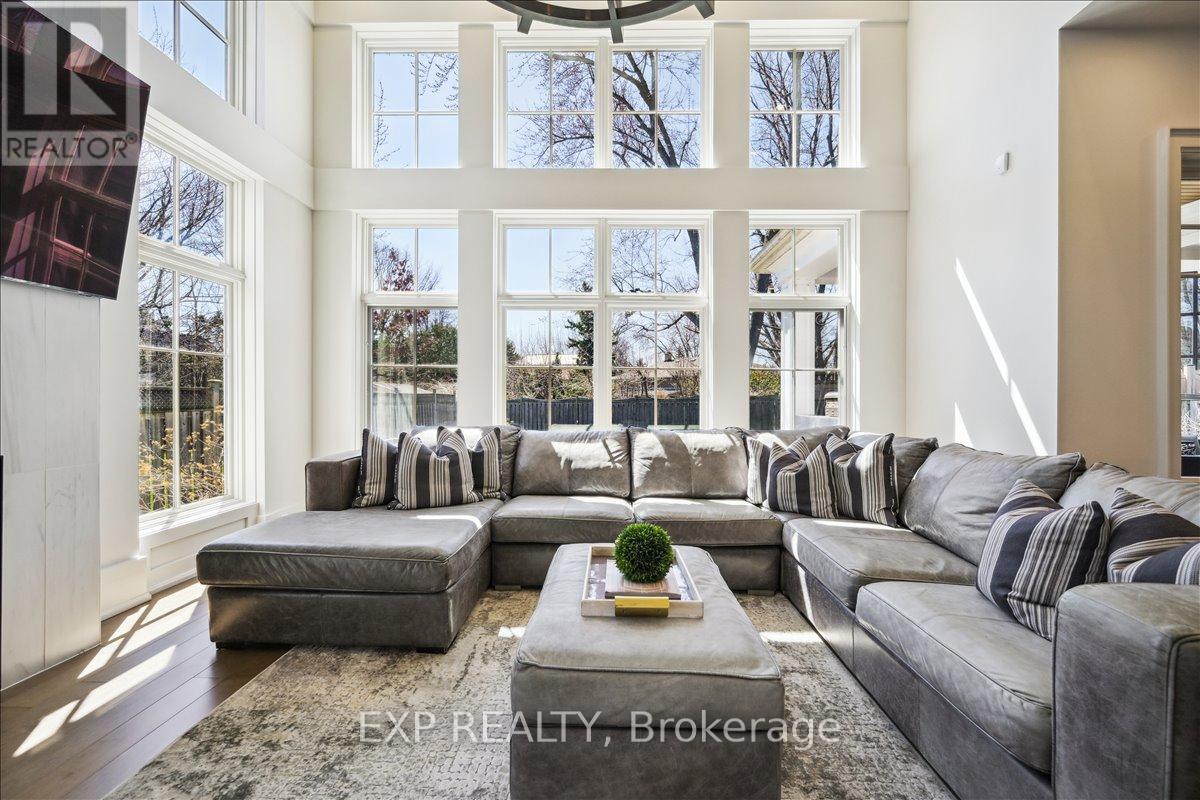 528 Wellington Crescent, Oakville, Ontario  L6L 4X5 - Photo 16 - W12796538