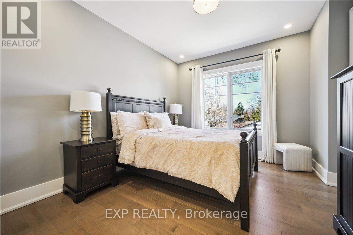 528 Wellington Crescent, Oakville, Ontario  L6L 4X5 - Photo 37 - W12796538