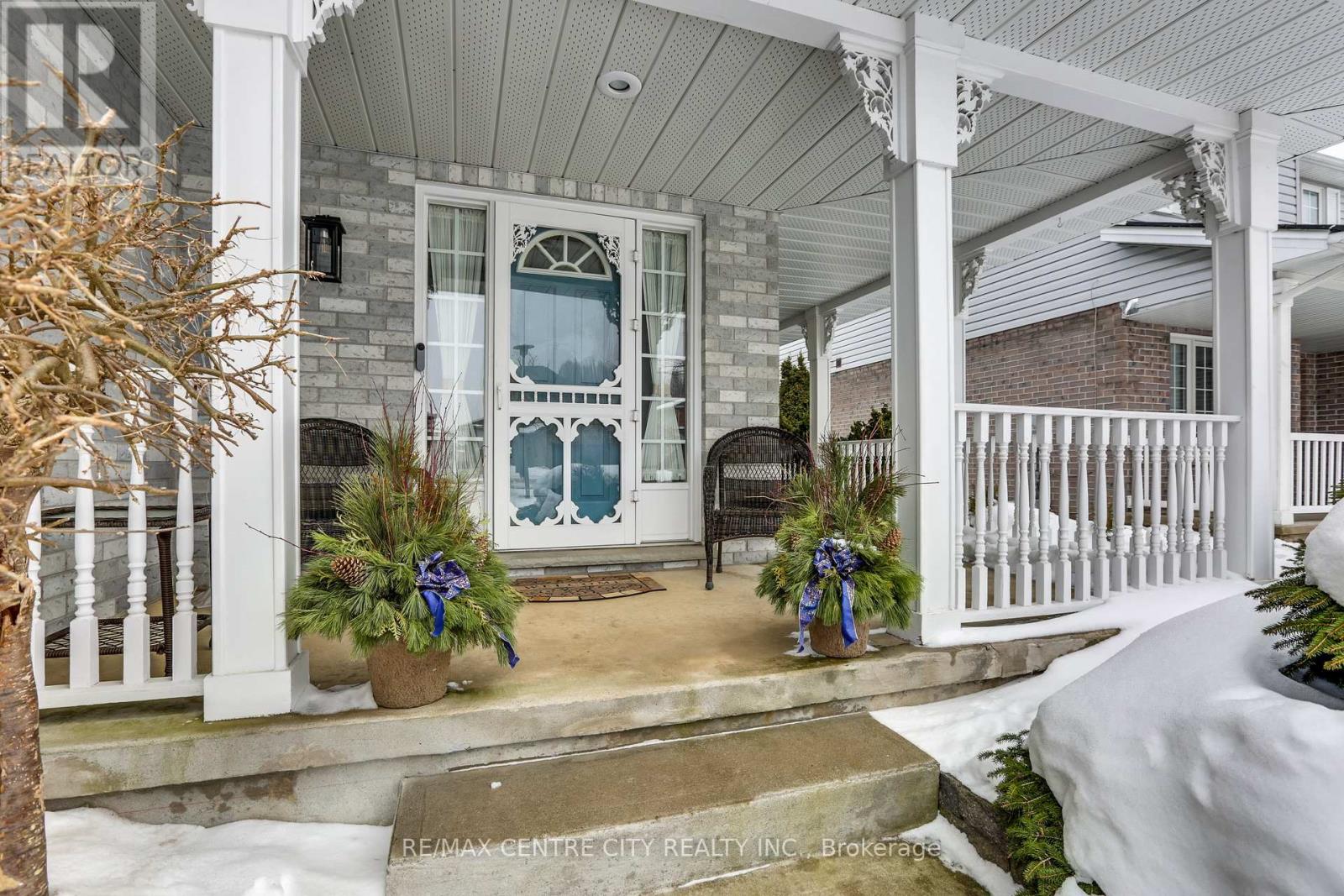 142 Napoleon Drive, London East, Ontario  N5V 4B1 - Photo 2 - X12796468