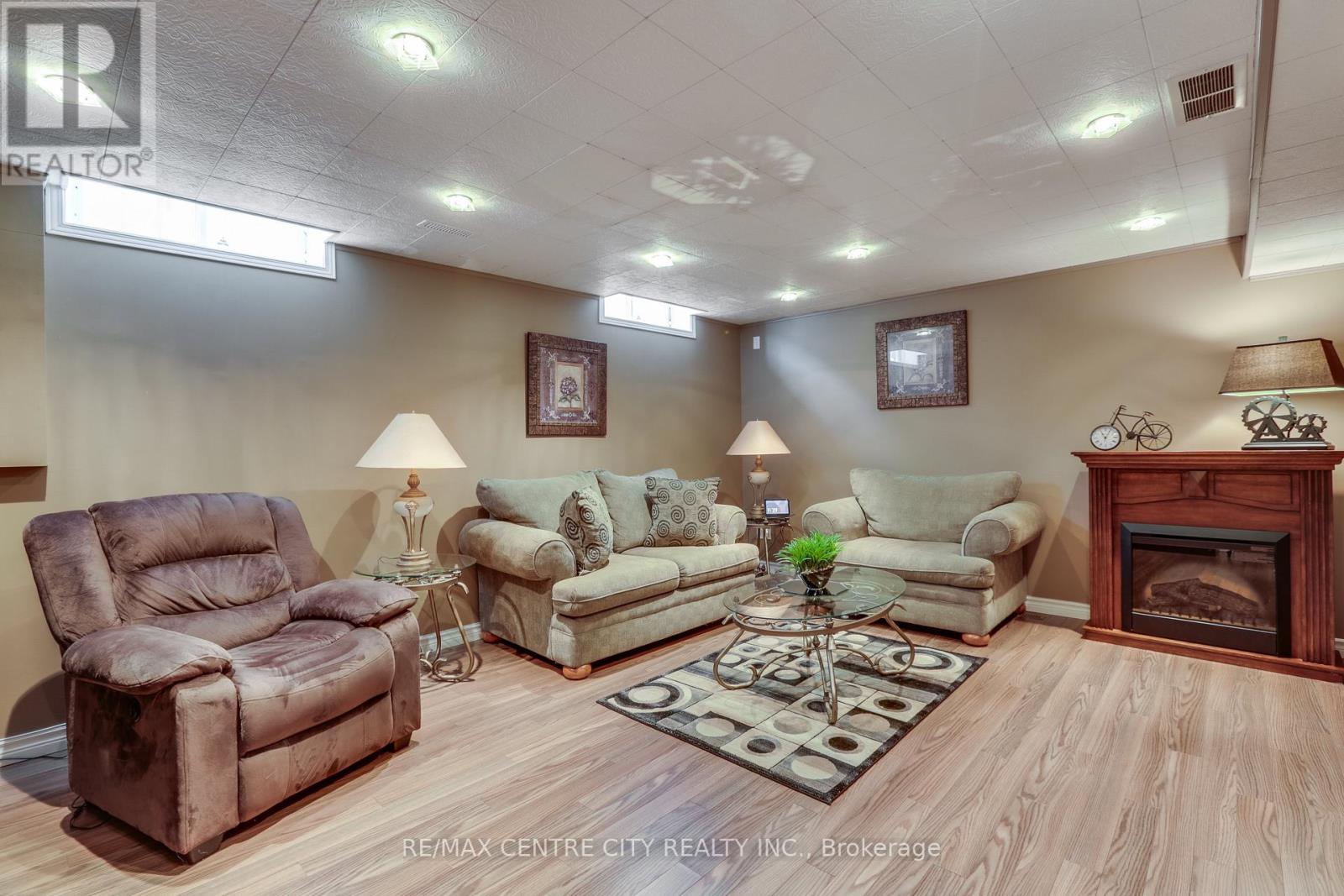 142 Napoleon Drive, London East, Ontario  N5V 4B1 - Photo 30 - X12796468