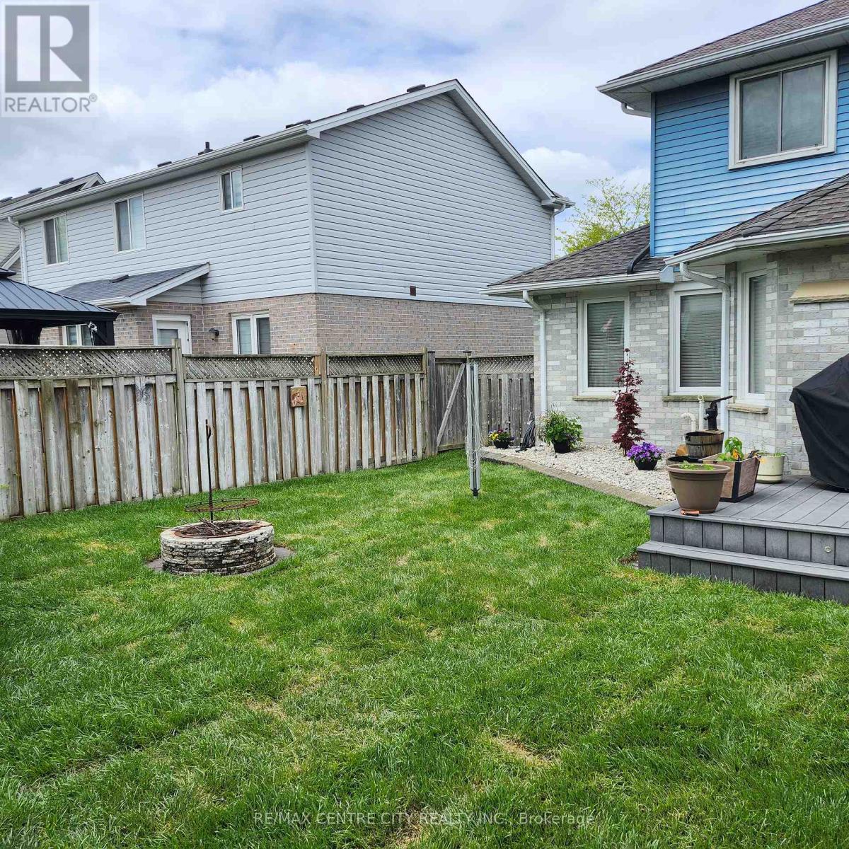 142 Napoleon Drive, London East, Ontario  N5V 4B1 - Photo 44 - X12796468