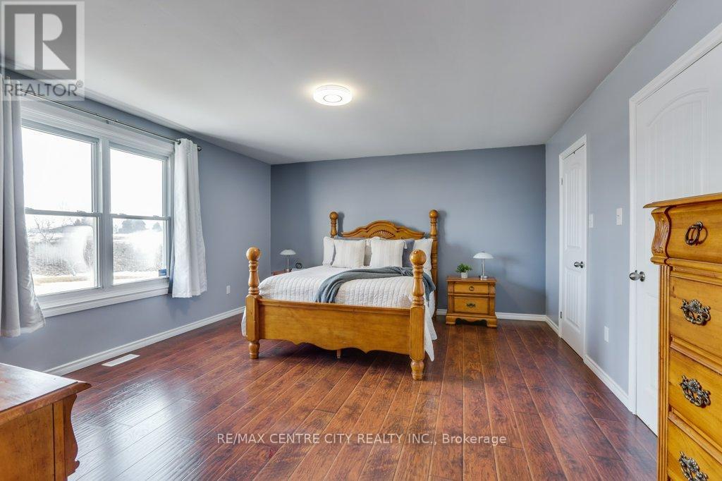 34135 Talbot Line, Southwold, Ontario  N0L 2E0 - Photo 21 - X12796552