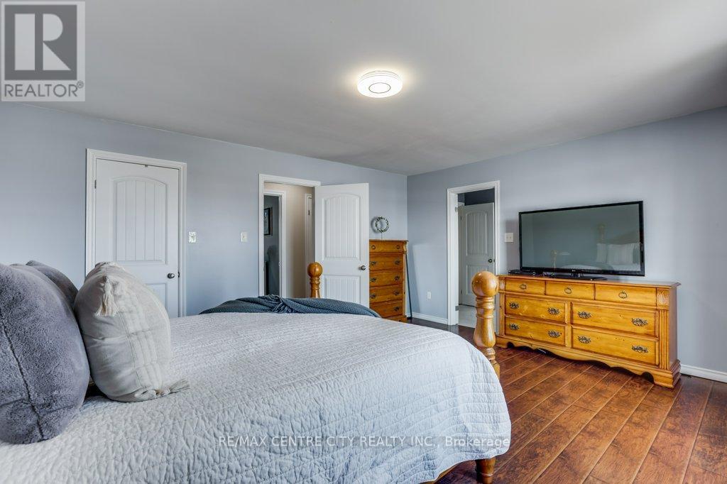 34135 Talbot Line, Southwold, Ontario  N0L 2E0 - Photo 22 - X12796552