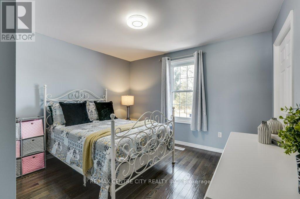 34135 Talbot Line, Southwold, Ontario  N0L 2E0 - Photo 23 - X12796552