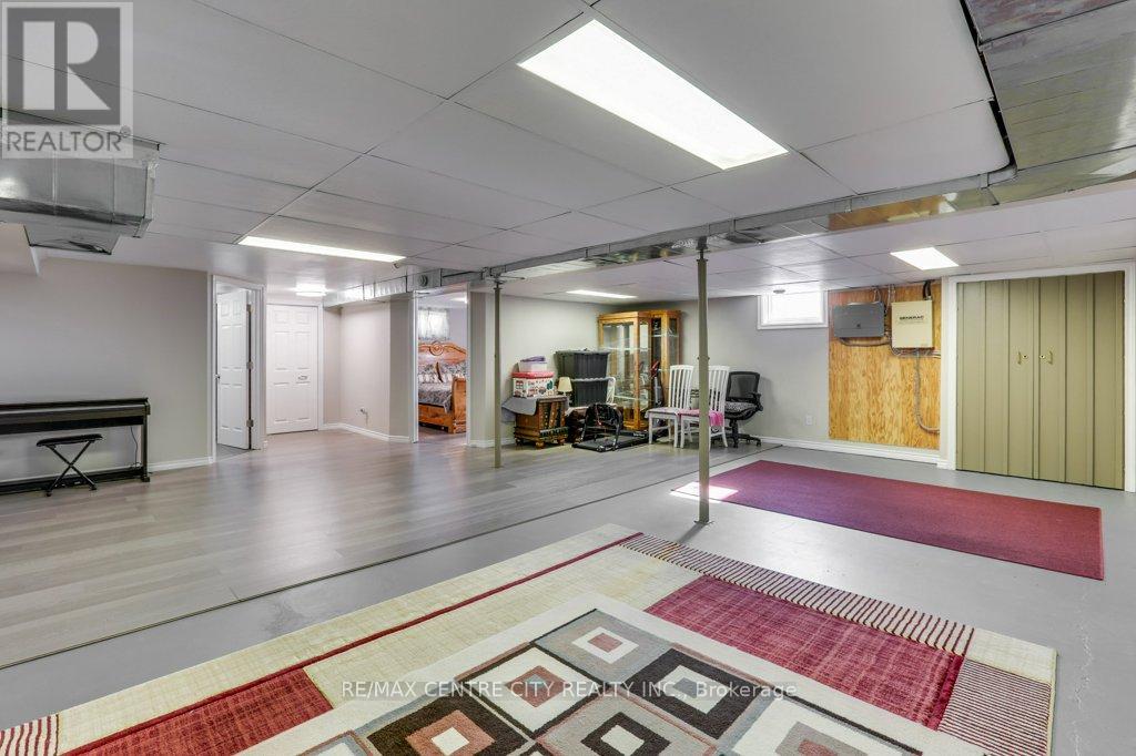 34135 Talbot Line, Southwold, Ontario  N0L 2E0 - Photo 30 - X12796552