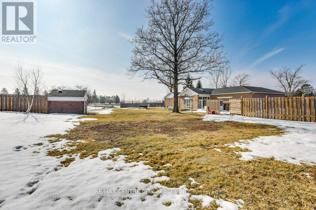 34135 Talbot Line, Southwold, Ontario  N0L 2E0 - Photo 38 - X12796552