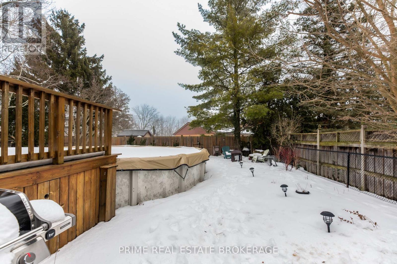 Photo 39 of 41 for 16 Timberlane Crescent