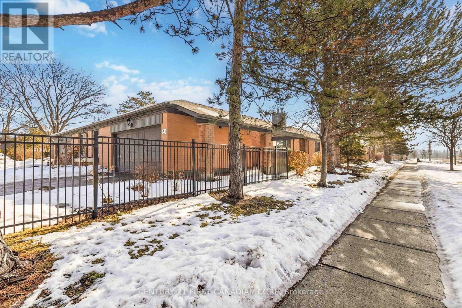 Photo 45 of 50 for 53 - 50 Fiddlers Green Road