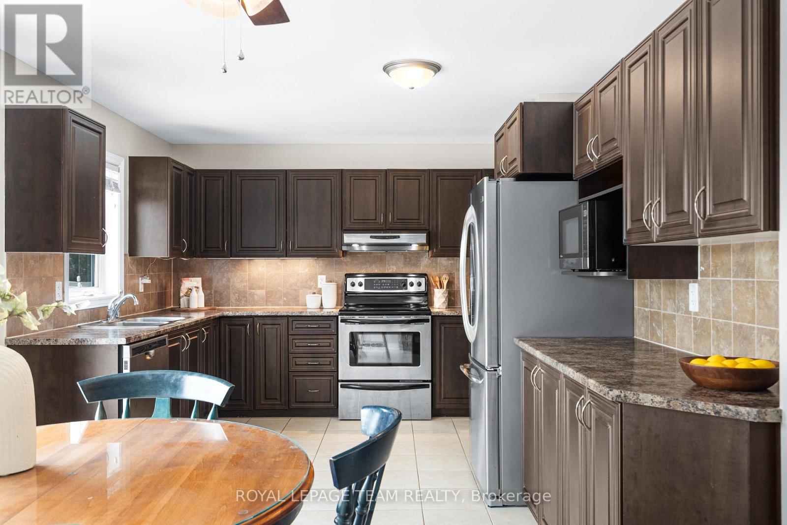 228 Branthaven Street, Ottawa, Ontario  K4A 0H6 - Photo 18 - X12796474